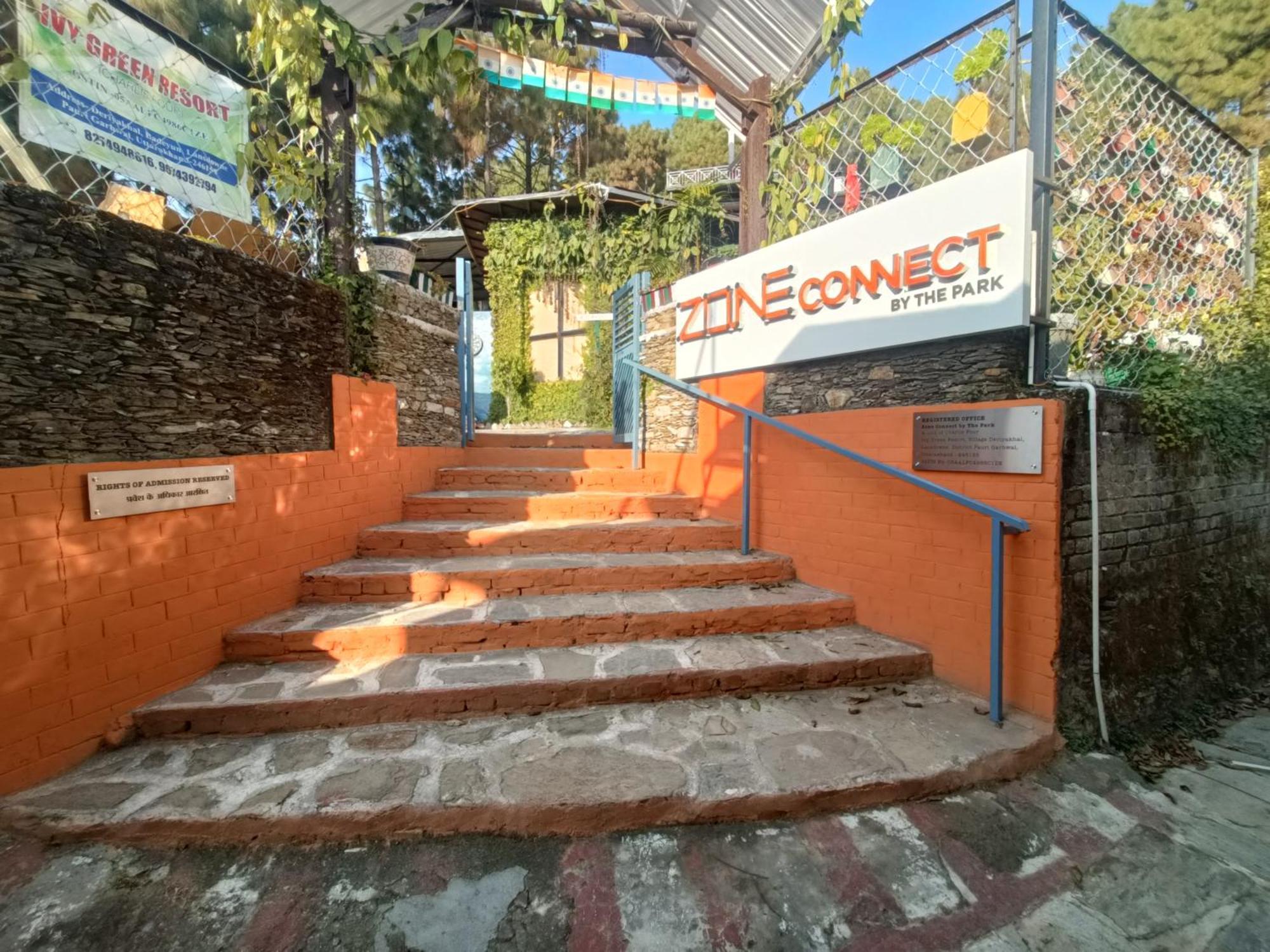 Hotel Zone Connect By The Park, Lansdowne Extérieur photo