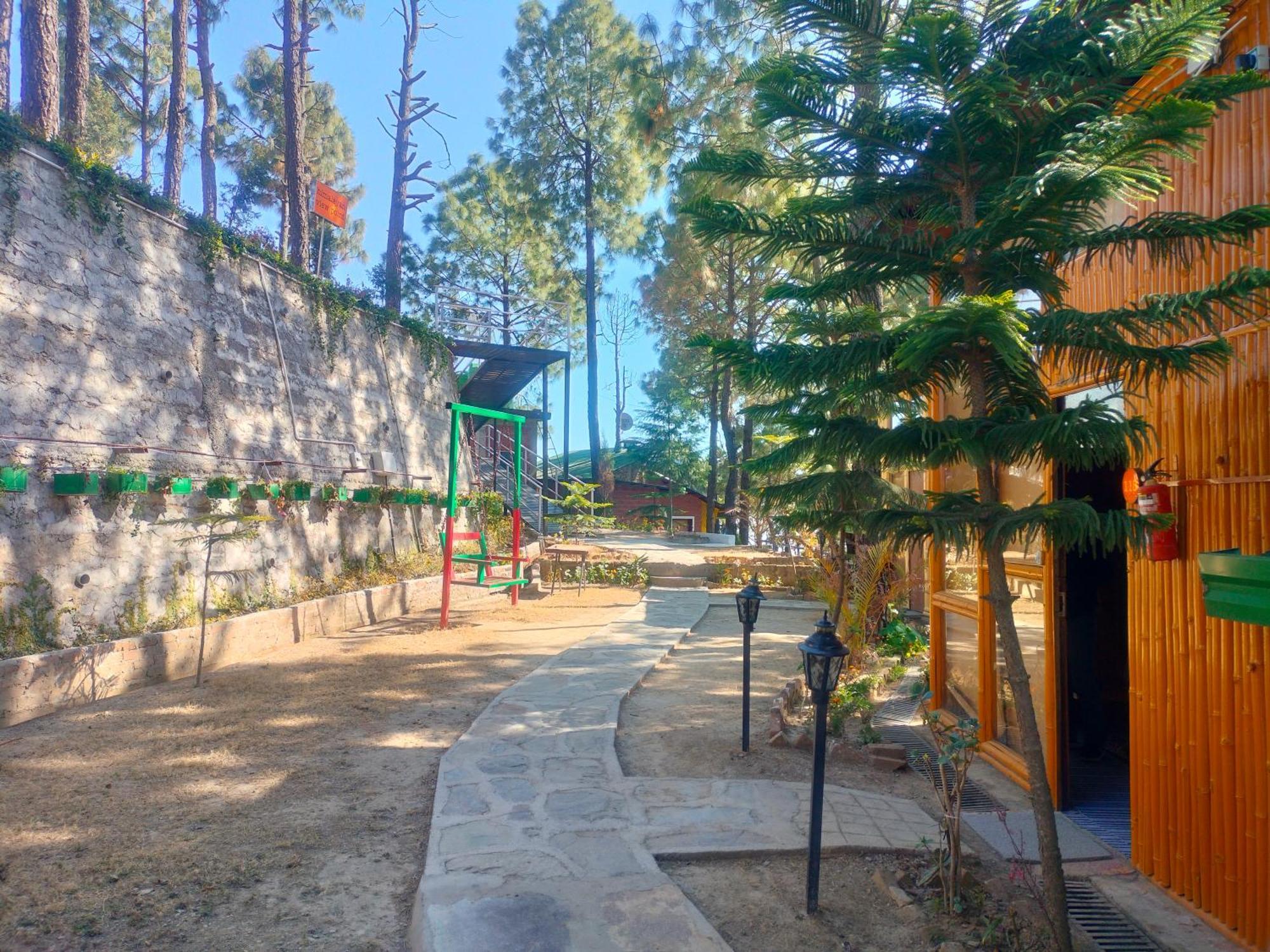Hotel Zone Connect By The Park, Lansdowne Extérieur photo