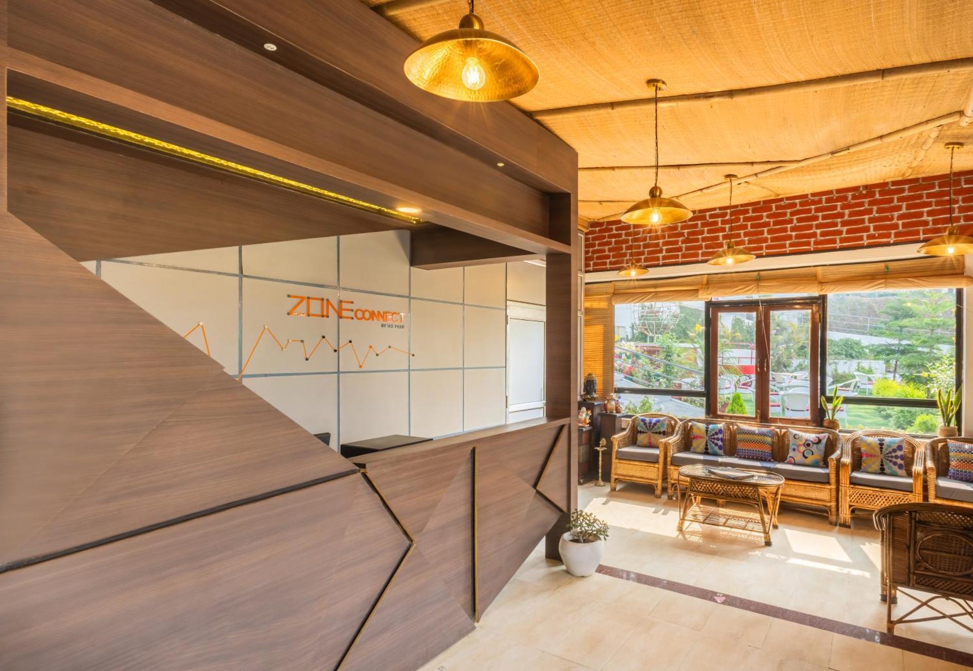 Hotel Zone Connect By The Park, Lansdowne Extérieur photo